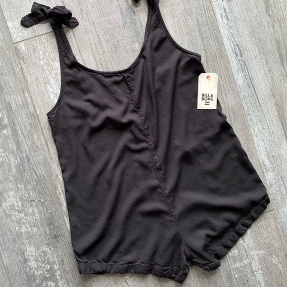 🔥🔥BILLABONG - KAUAI PLAYSUIT🔥🔥 - Picture 3 of 8